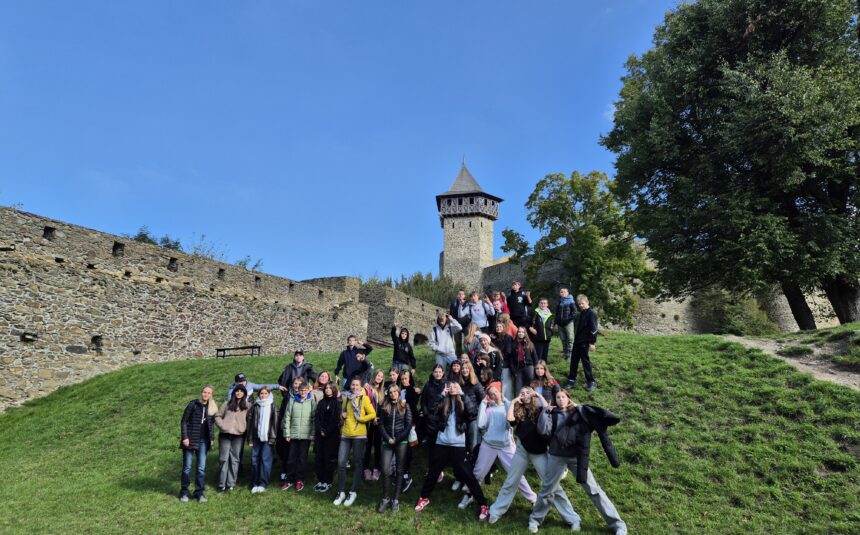 Naše třídy VII. B a VIII. A objevovaly krásy Olomouckého kraje