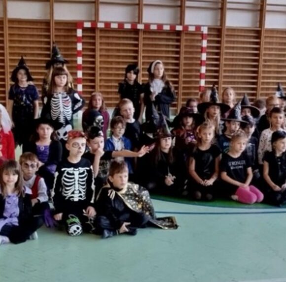 Halloweenský candrbál