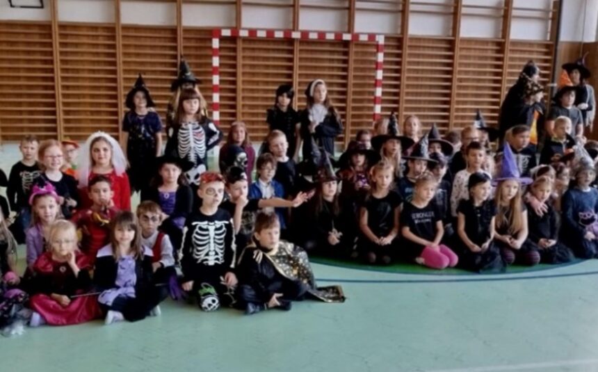 Halloweenský candrbál