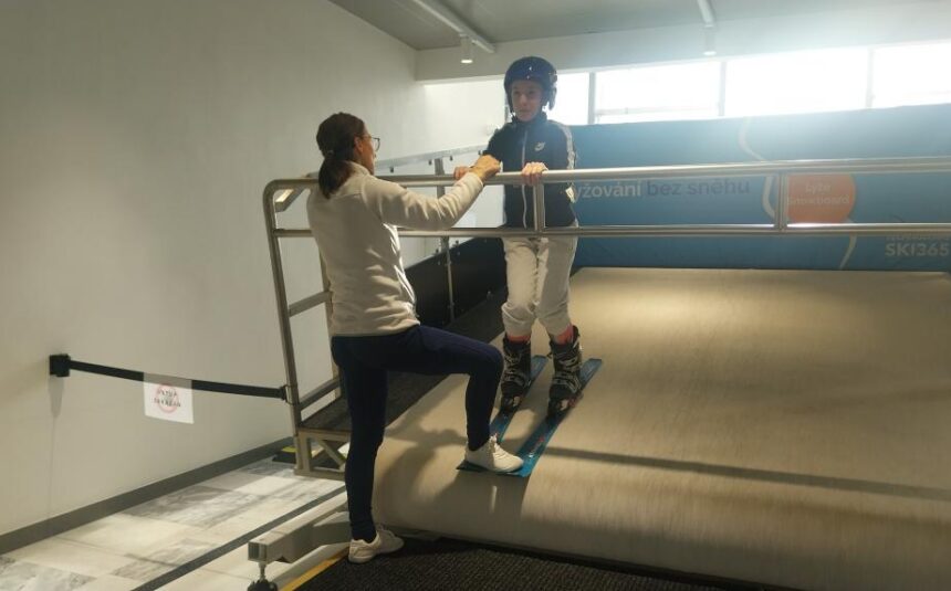 Hala Fénix, lyžařský trenažér