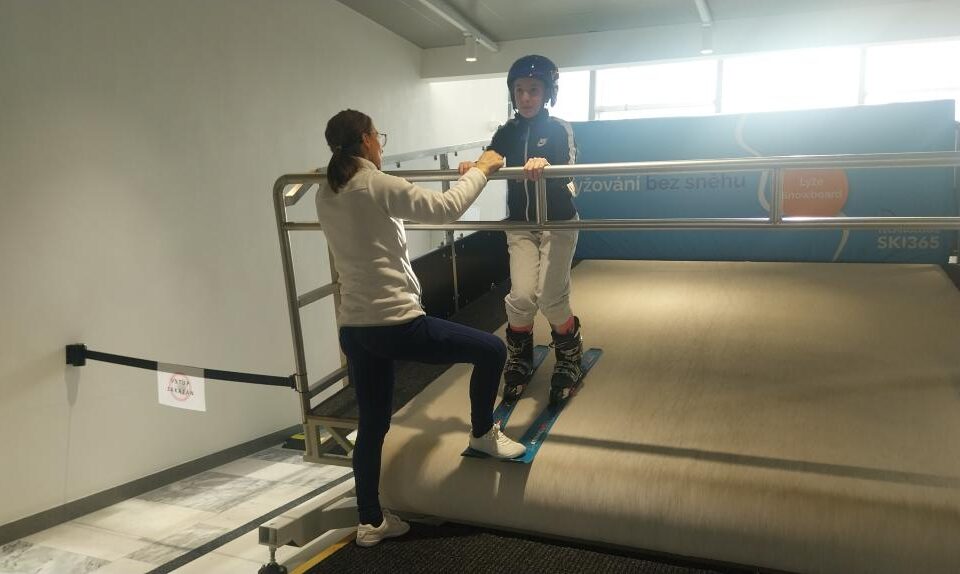 Hala Fénix, lyžařský trenažér