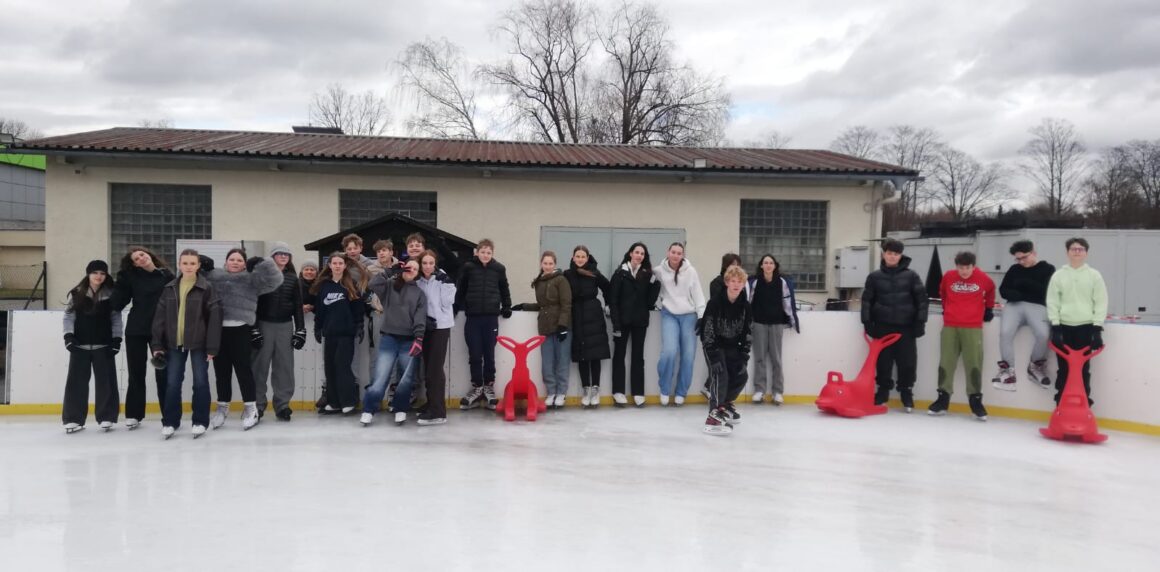 29165a0f-e6b7-493d-b3d6-6c969e9cb56d Osmáci z Generálky si užili bruslení