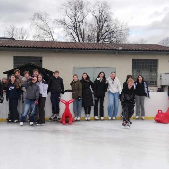 Osmáci z Generálky si užili bruslení