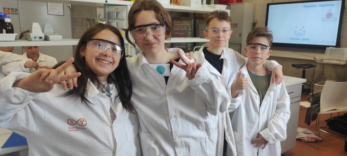 Malí vědci v akci: Třída IV.B poodhalila tajemství kapky vody