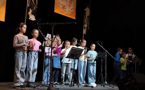 Svátky jara – vystoupení žáků ZŠ Gen. Svobody a Klubu Sobíšek