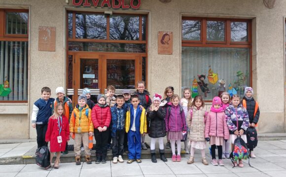 Maxipes Fík ovládl havířovské divadlo