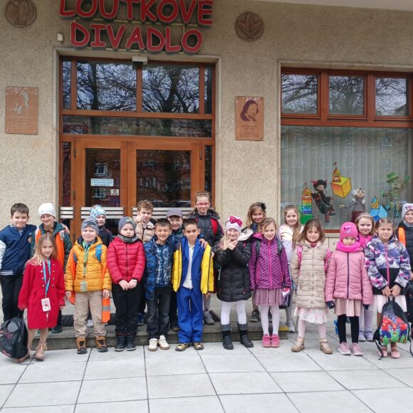 Maxipes Fík ovládl havířovské divadlo