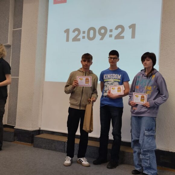 Skvělý úspěch našich deváťáků v matematické soutěži MaSo!
