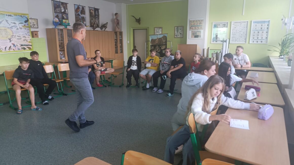 91226abd-26c8-4dc5-8155-42b274903bc5 Preventivní program: Vztahy ve třídě a šikana