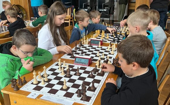 IMG_4869 Naši šachisté na městském kole v rámci HLZŠ